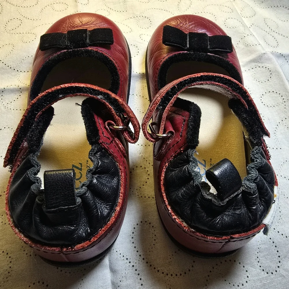 Genuine Red Leather Robeez Trendz Mary Jane Shoes With Black Velvet Bows